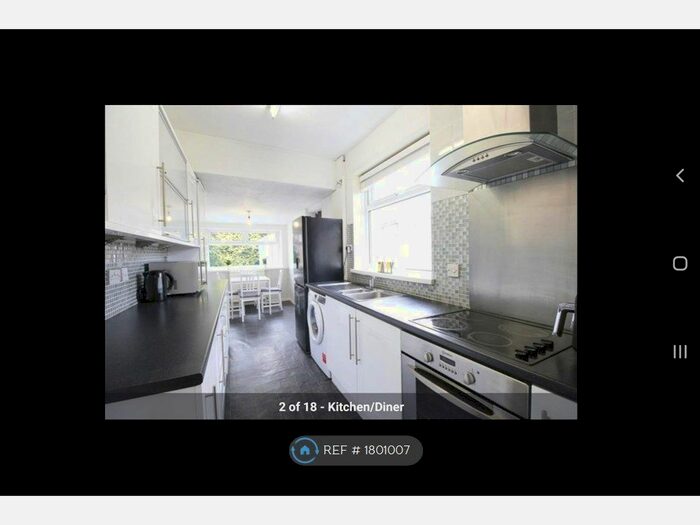 3 Bedroom Semi-Detached House To Rent In Cliff Gardens, Scunthorpe, DN15