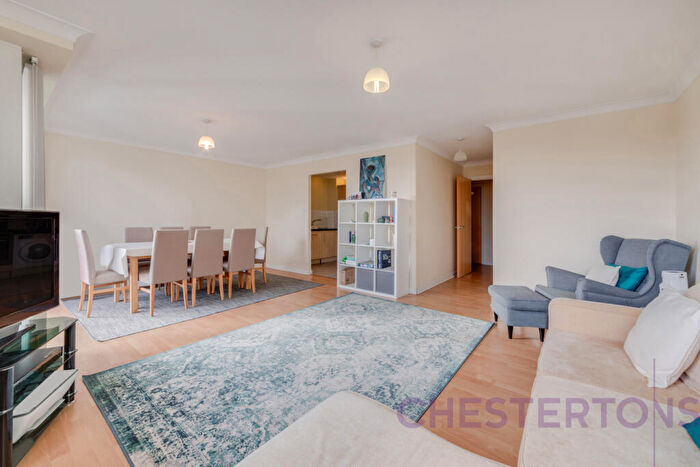 2 Bedroom Flat To Rent In Boardwalk Place, Blackwall, E14