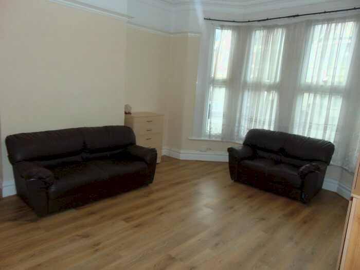 5 Bedroom Terraced House To Rent In Hulse Avenue, Barking, IG11