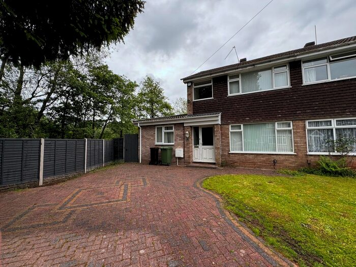3 Bedroom Semi-Detached House To Rent In Brookdale Drive, Penn, Wolverhampton, WV4