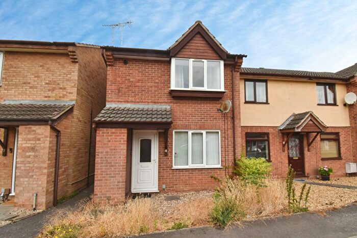 2 Bedroom Town House For Sale In Sawyers Close, Newark, NG24