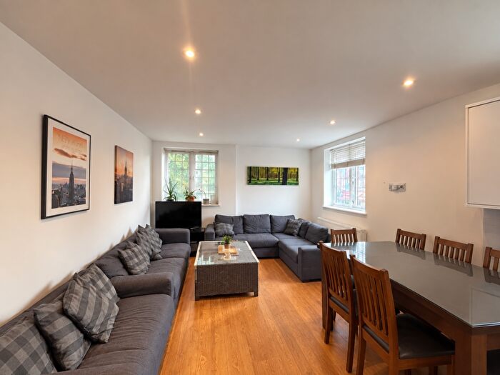 2 Bedroom Apartment To Rent In High Road, Harrow Weald, Harrow, Greater London, HA3