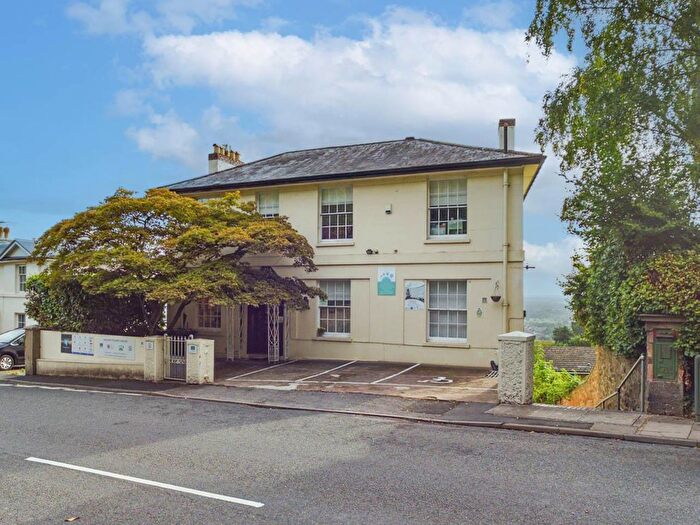 4 Bedroom Detached House For Sale In Worcester Road, Malvern, WR14