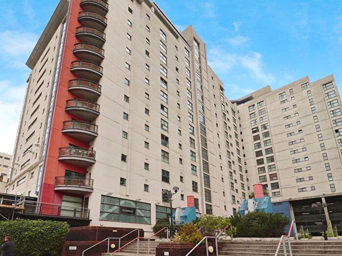 1 Bedroom Flat For Sale In Landmark Place, Cardiff, CF10