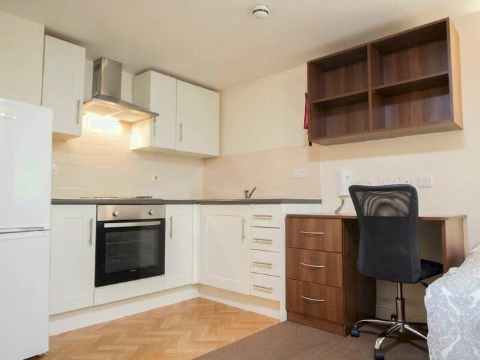 Apartment To Rent In Apt, Springfield Mount #, LS2