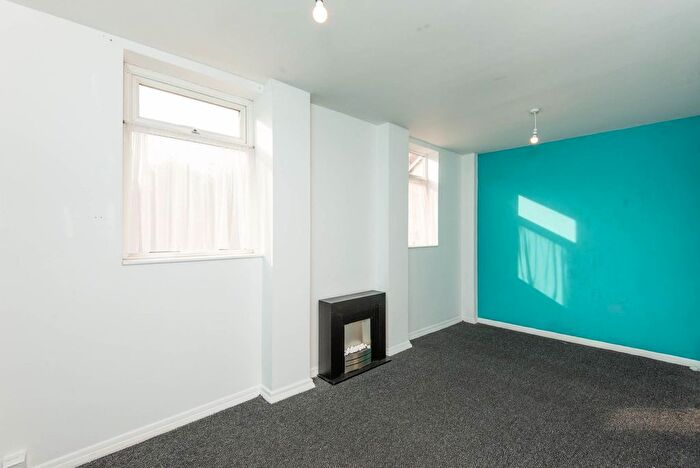 1 Bedroom Flat To Rent In King Edward Street, Shirebrook, NG20