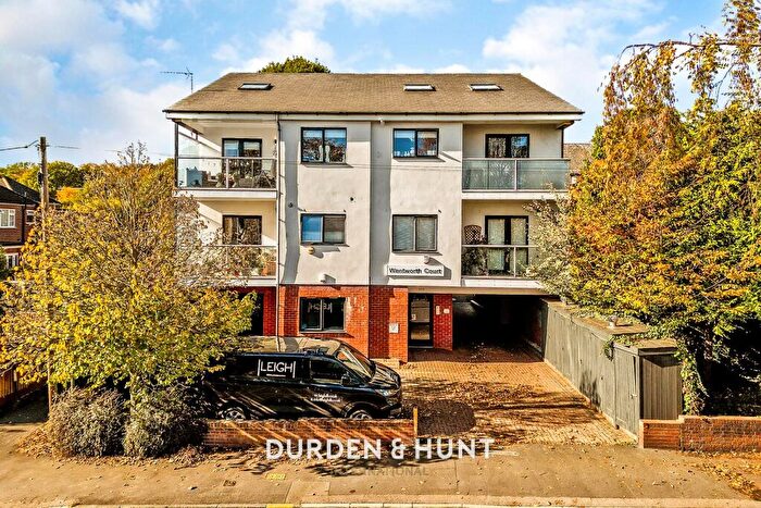 3 Bedroom Apartment For Sale In Albert Road, Buckhurst Hill, IG9