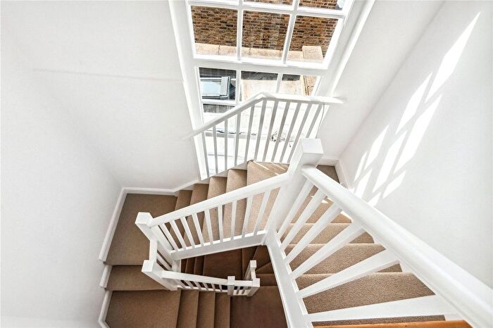 2 Bedroom End Terrace House For Sale In Aldensley Road, London, W6
