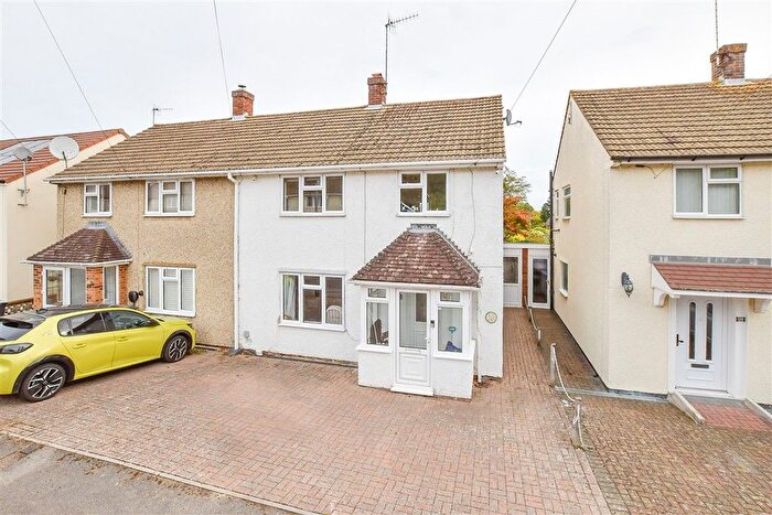 3 Bedroom Semi Detached House For Sale In Norton Crescent, Tonbridge, Kent, TN10
