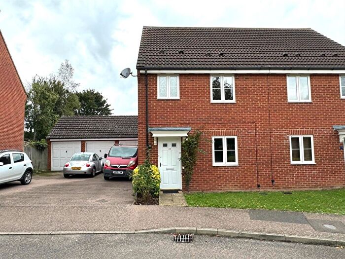 3 Bedroom Semi-Detached House To Rent In Maylam Gardens, Sittingbourne, ME10