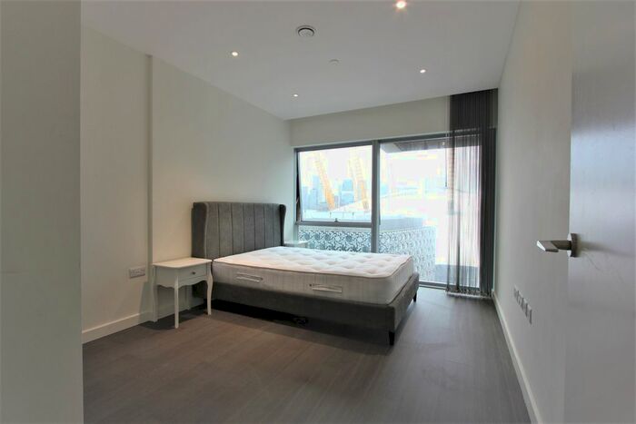 2 Bedroom Flat To Rent In Cutter Lane, London, SE10