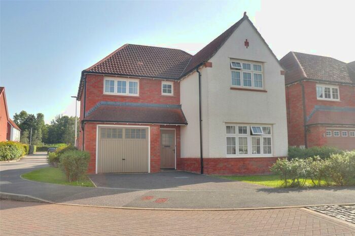 4 Bedroom Detached House For Sale In Glenwood Drive, Roundswell, Barnstaple, Devon, EX31
