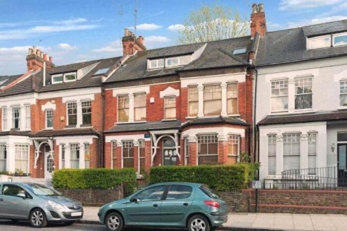 2 Bedroom Apartment To Rent In Haringey Park, London, N8