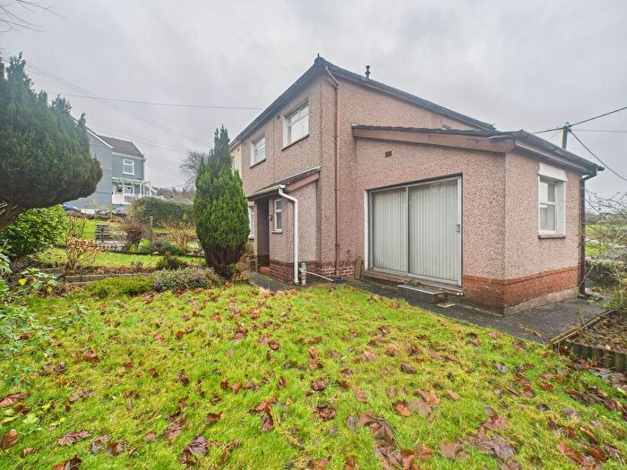 3 Bedroom Semi-Detached House For Sale In Harford Street, Sirhowy, NP22