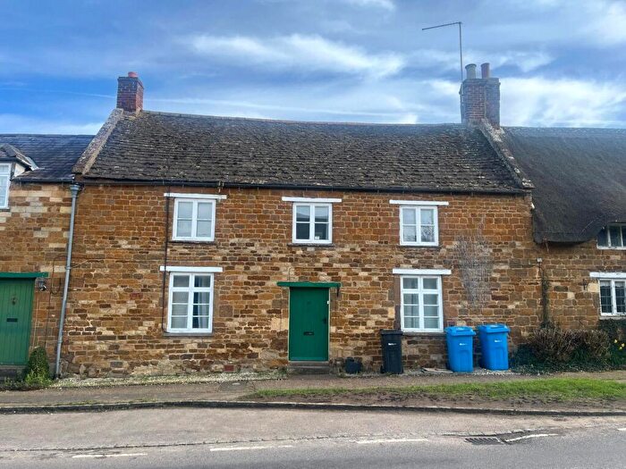 3 Bedroom Terraced House To Rent In Main Street, Rockingham, LE16