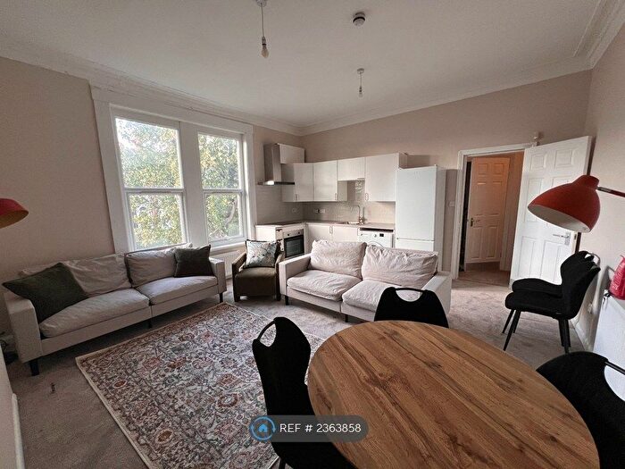 5 Bedroom Flat To Rent In Victoria Terrace, Leeds, LS3