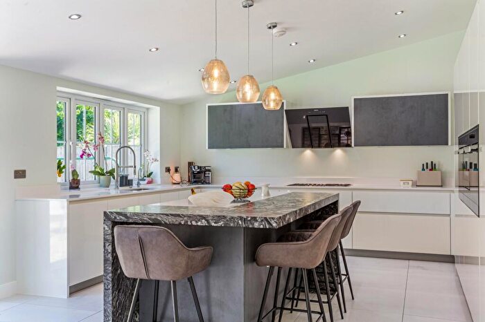 5 Bedroom Detached House For Sale In Butlers Court Road, Beaconsfield, Buckinghamshire, HP9
