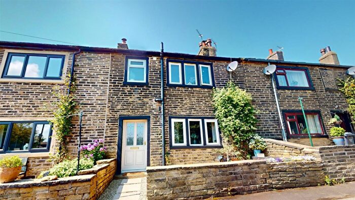 3 Bedroom Terraced House For Sale In Upper Lane, Northowram, Halifax, HX3