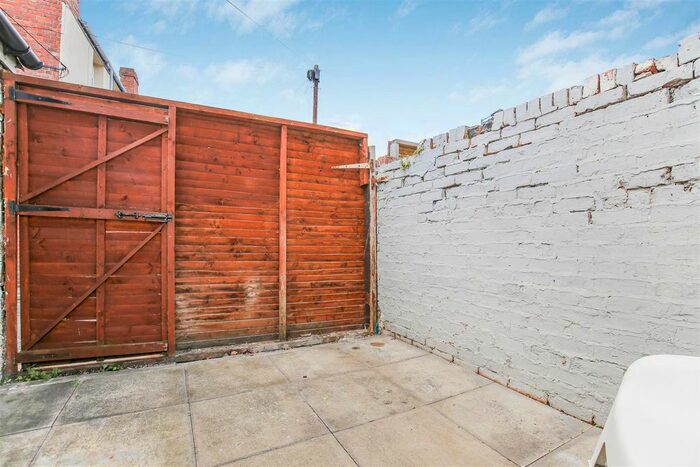 5 Bedroom Terraced House To Rent In Chillingham Road, Heaton, Newcastle Upon Tyne, NE6