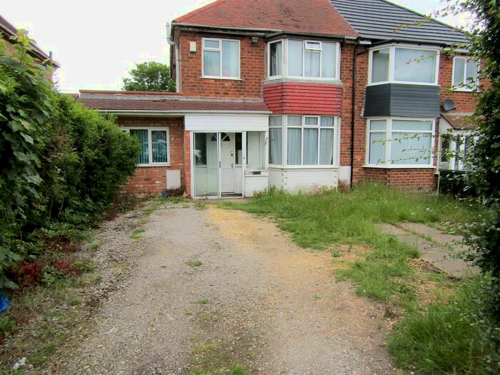 3 Bedroom Semi-Detached House To Rent In Cooks Lane, Birmingham, B37