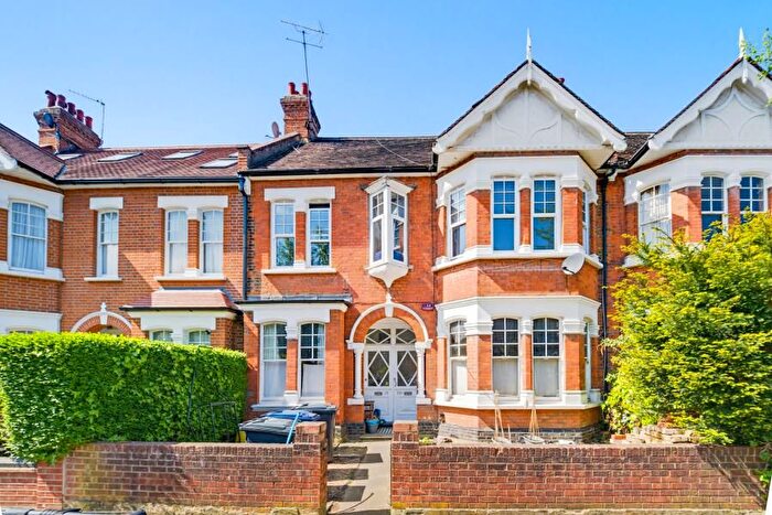 4 Bedroom Property For Sale In Woodgrange Avenue, London, W5