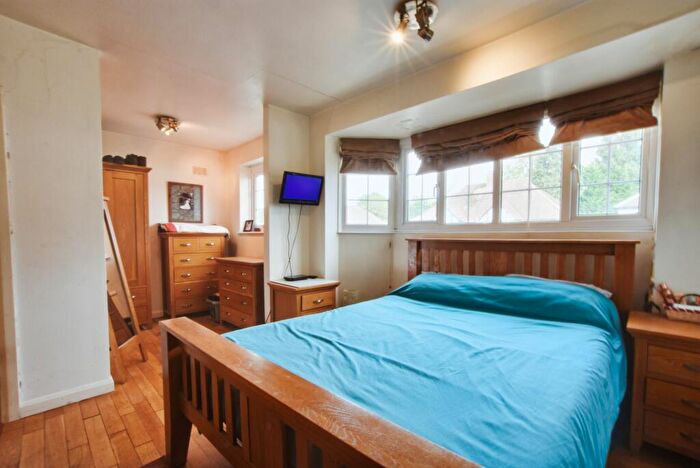 2 Bedroom Semi-Detached House For Sale In Tudor Drive, Oadby, Leicester, LE2