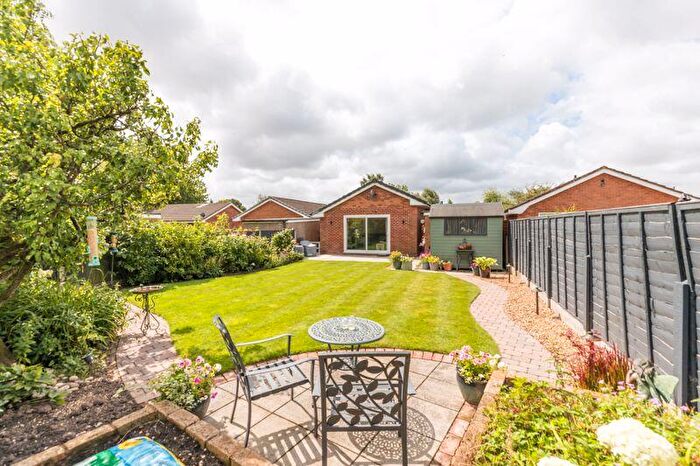 3 Bedroom Detached Bungalow For Sale In Lichen Close, Charnock Richard, PR7