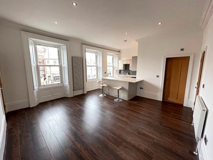 1 Bedroom Flat To Rent In Front Street, Tynemouth. * Fabulous Standard*, NE30