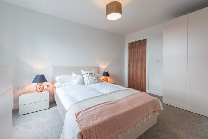 1 Bedroom Apartment To Rent In St. Johns Road, Leeds, West Yorkshire, LS3