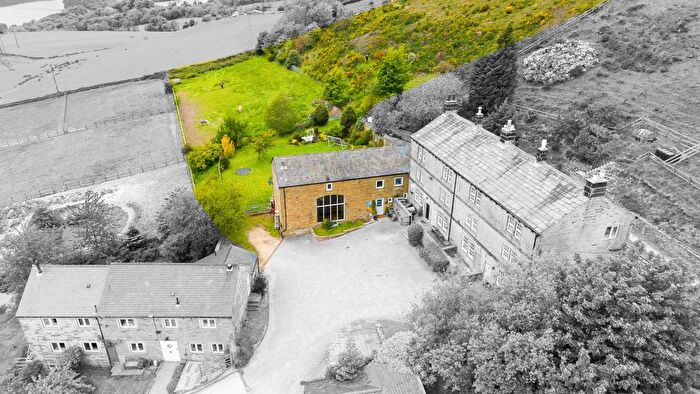 4 Bedroom Barn Conversion For Sale In Whinstones, Briery Busk Farm, Stocksbridge, S36
