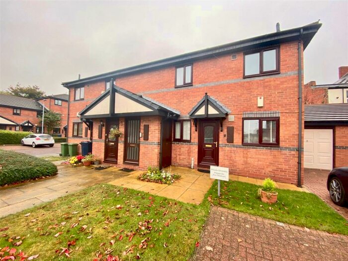 2 Bedroom Apartment To Rent In Shipley Court, Shipcote, Gateshead, NE8