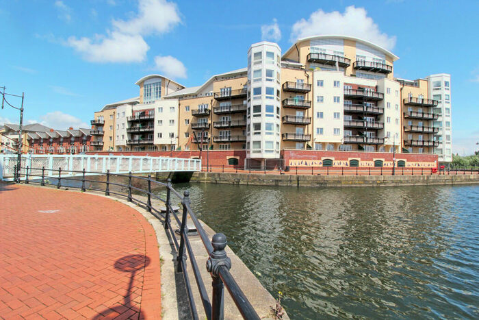 3 Bedroom Apartment To Rent In Adventurers Quay, Cardiff Bay, CF10