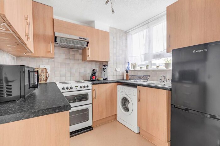 1 Bedroom Flat For Sale In Burr Close, London, E1W