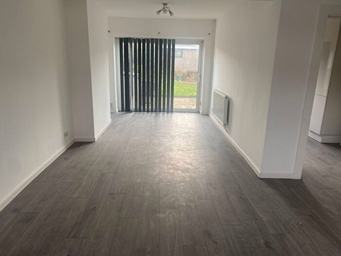 3 Bedroom Terraced House To Rent In Forest Road, Enfield, EN3