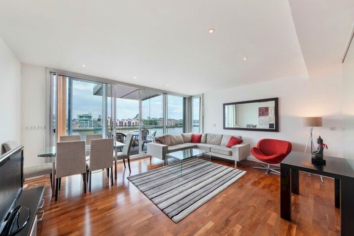 2 Bedroom Flat To Rent In Luna House, Tempus Wharf, Tower Bridge, SE16