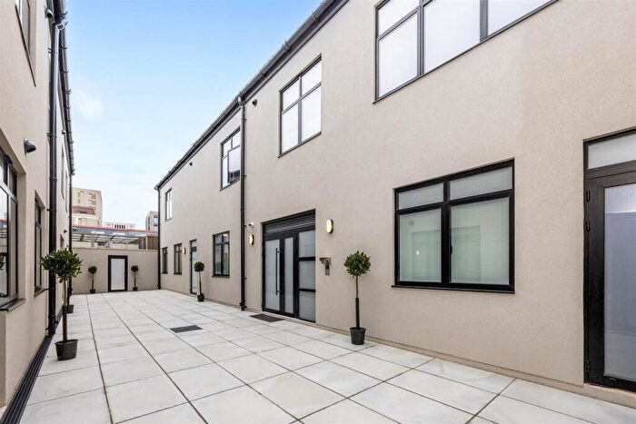 1 Bedroom Flat To Rent In Old Shoreham Road, Hove, BN3