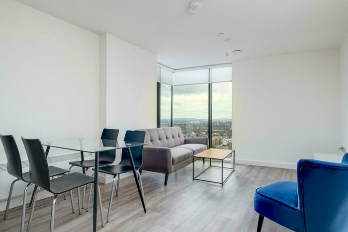 2 Bedroom Apartment To Rent In The Bank Tower, Sheepcote Street, B16
