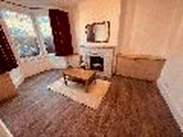 4 Bedroom Terraced House To Rent In Parkhurst Road, Friern Barnet, N11