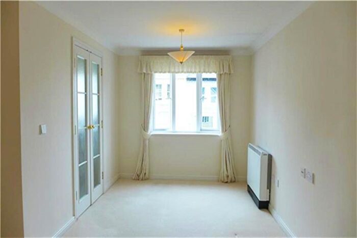 1 Bedroom Flat To Rent In Hermitage Court, Plymouth, PL4
