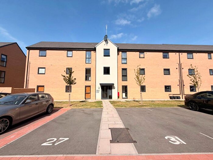 2 Bedroom Flat To Rent In Foxglove Way, Balby, Doncaster, South Yorkshire, DN4