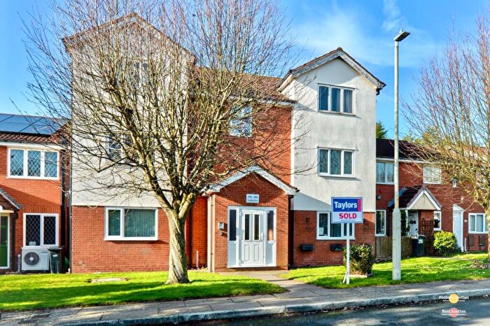 2 Bedroom Flat For Sale In Foxdale Drive, Brierley Hill, West Midlands, DY5
