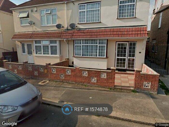 3 Bedroom Semi-Detached House To Rent In Penderel Road, Hounslow, TW3