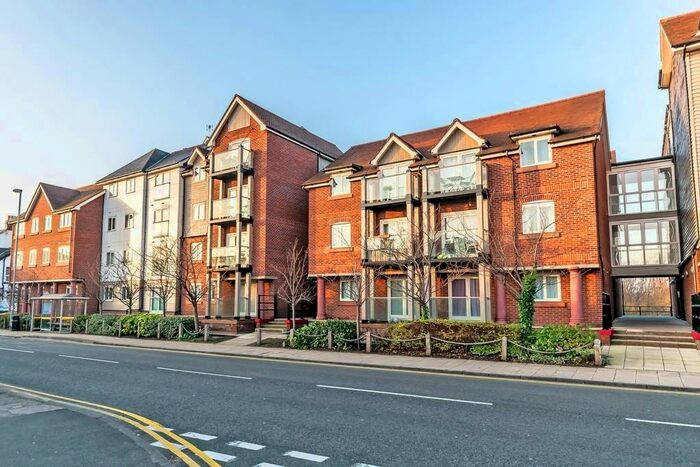 2 Bedroom Apartment To Rent In New Crane St, Chester, CH1