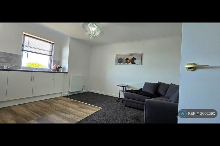 3 Bedroom Penthouse To Rent In Society Court, Aberdeen, AB24