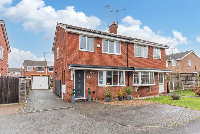 3 Bedroom Semi-detached House For Sale In The Rushes, Mansfield Woodhouse, Mansfield, NG19