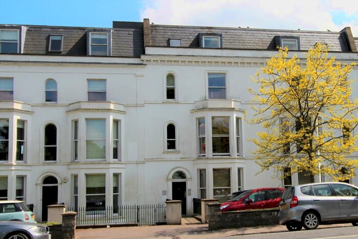 2 Bedroom Flat To Rent In Upper Belgrave Road, Bristol, BS8