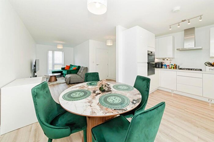 4 Bedroom Terraced House For Sale In Vigar Place, Copthorne, Crawley, RH10