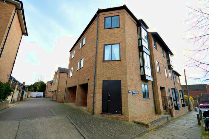 2 Bedroom Flat To Rent In Honey Hill Mews, Cambridge, CB3