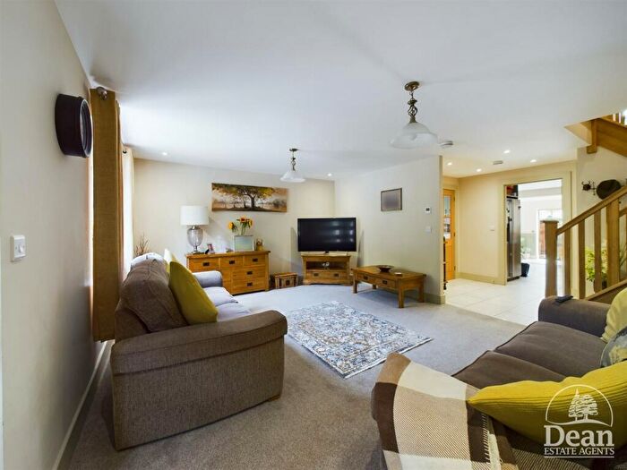 4 Bedroom Detached House For Sale In Causeway Road, Cinderford, GL14