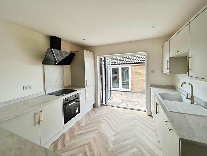 3 Bedroom Detached Bungalow For Sale In Templegate Avenue, Leeds, LS15